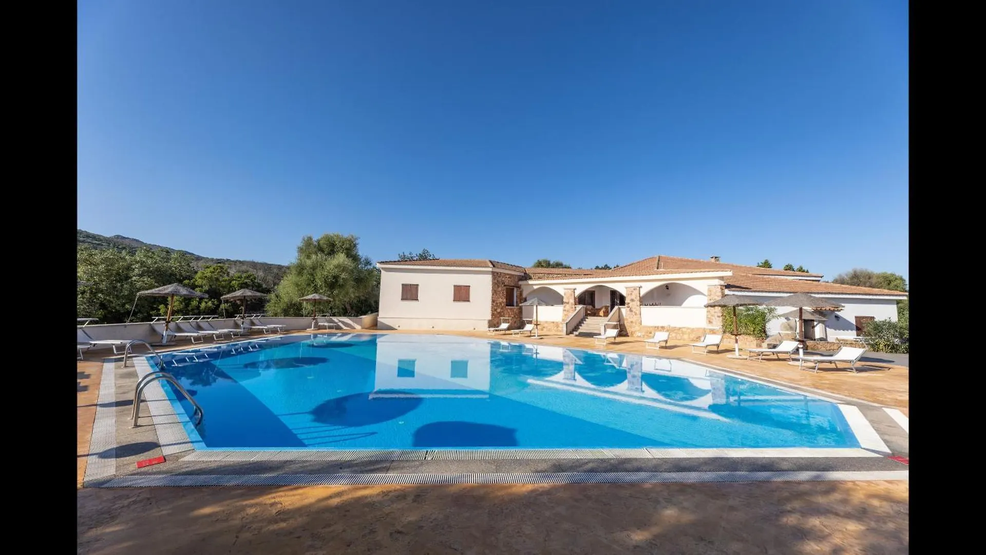 Chic Villa Antonina One Bedroom No2176 Marinella  Italie